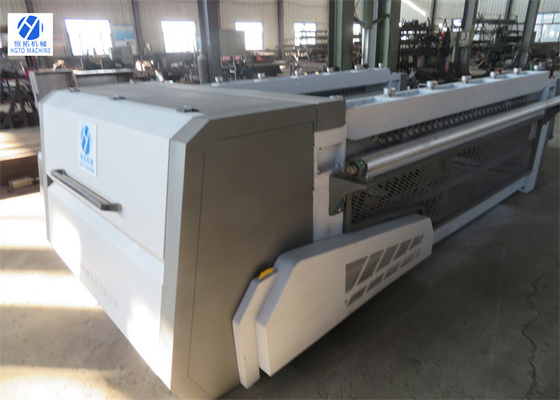 Binnenplaatsen Geplooide Draad Mesh Weaving Machine Anti Corrosion 5 Draaien
